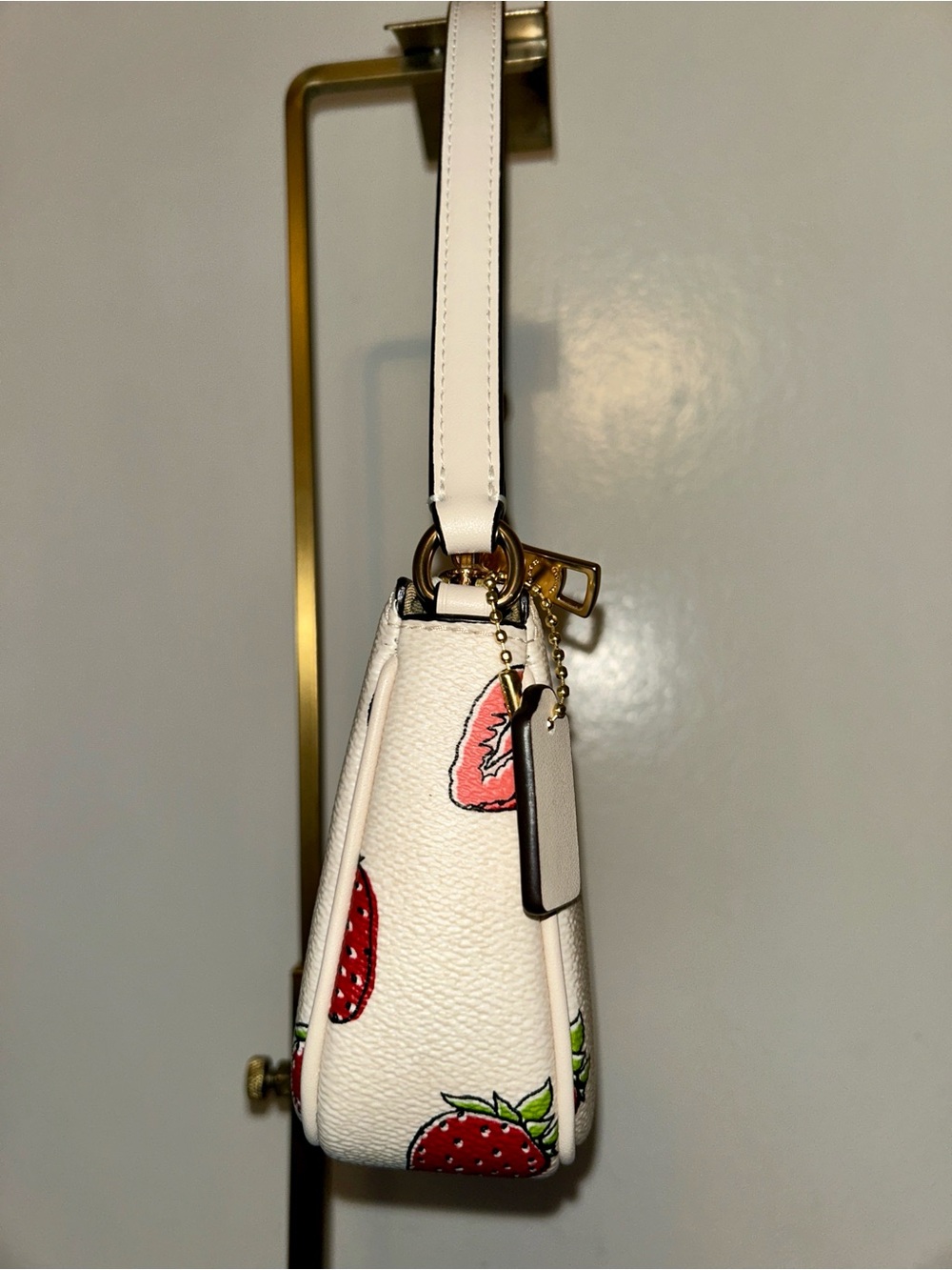 Coach Nolita 19 With Strawberry Print .  New Never been used. - Picture 4 of 9